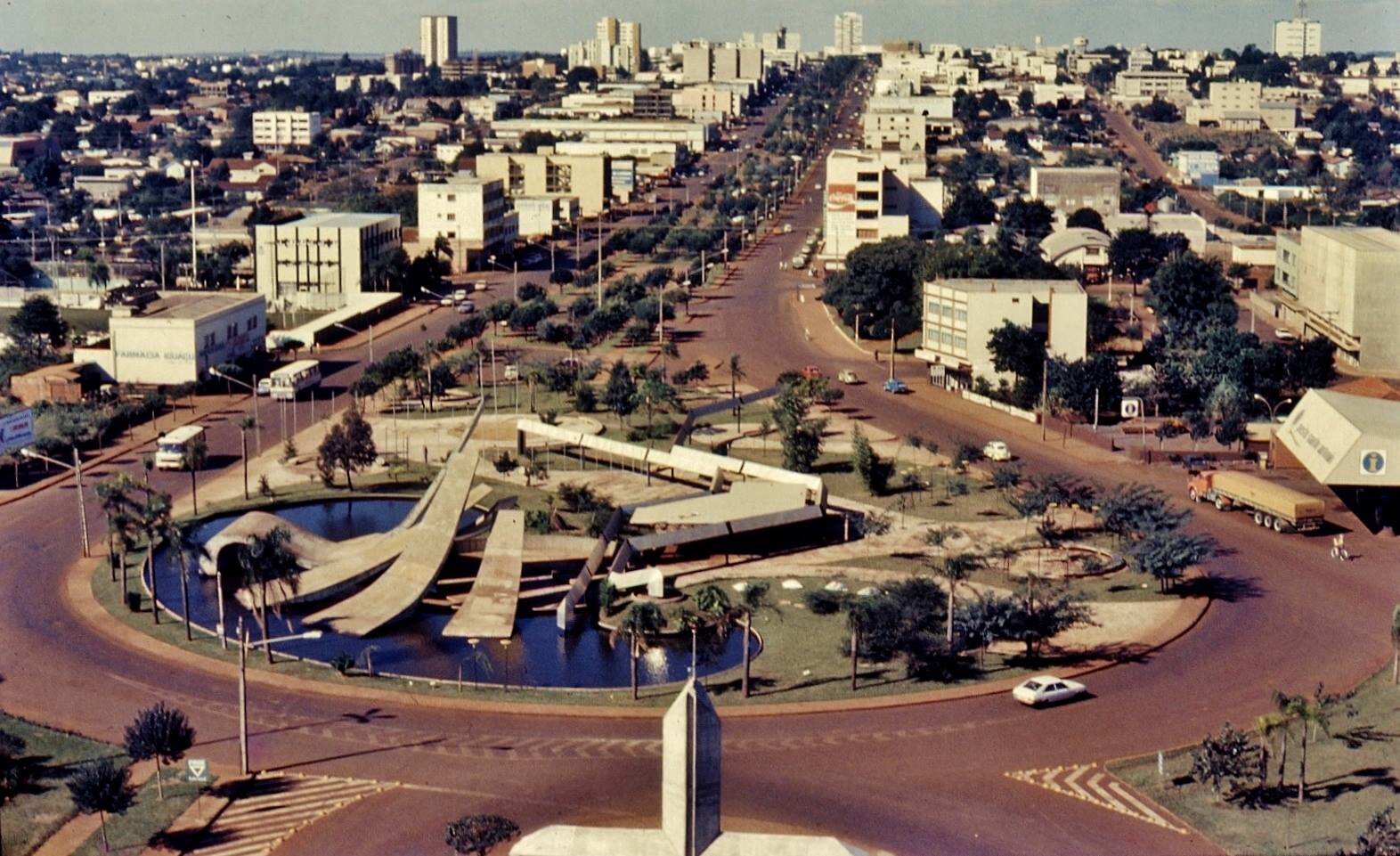 Panorâmica da praça do Migrante - Década de 1980