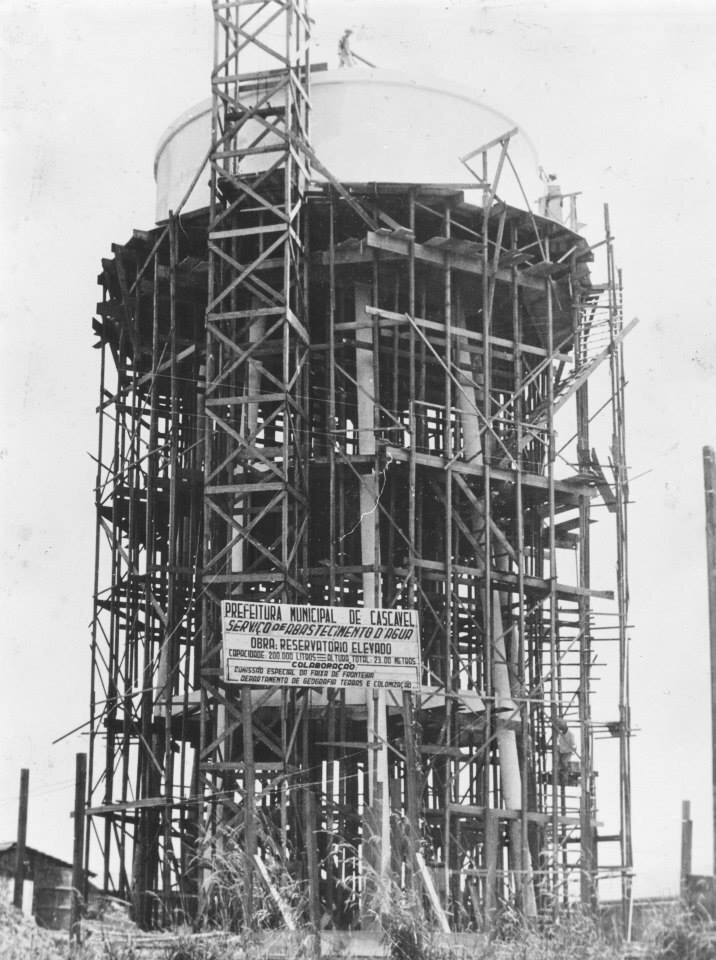 Construção da caixa d'água - Década de 1960