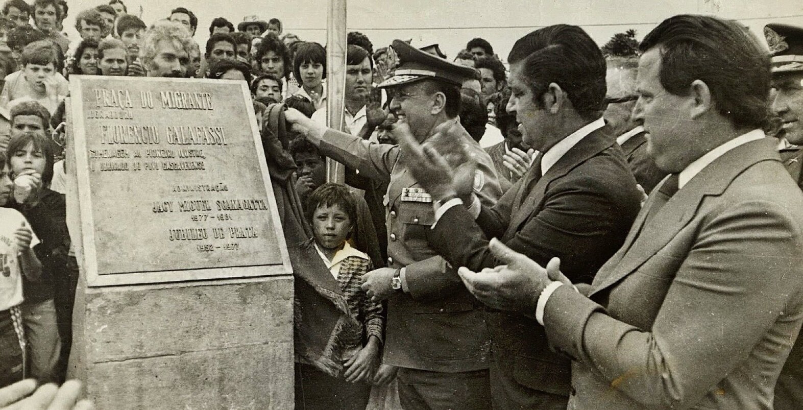 Inauguração da Praça do Migrante - Novembro de 1977