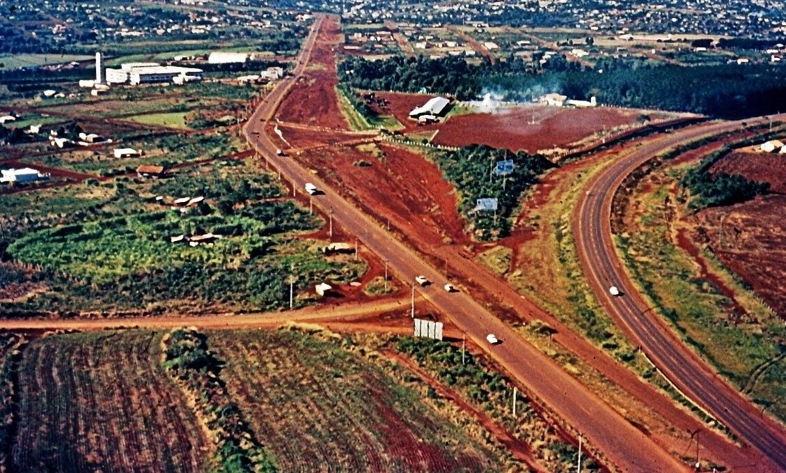 Avenida Tancredo Neves - Década de 1980