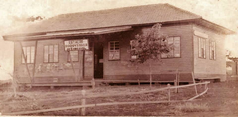 Primeira rodoviária de Cascavel - 1955